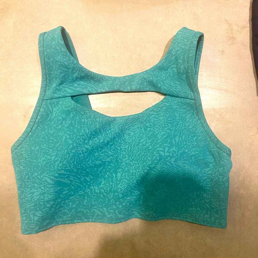 Cut out lululemon bra tank top size 8 - Picture 1 of 2